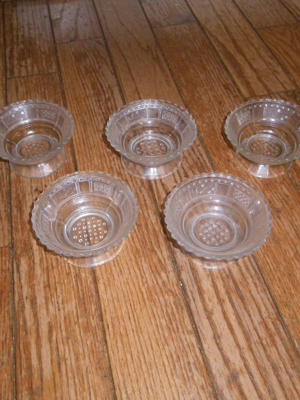 5 Vintage Small Ornate Glass Desert Pedestal Cups / Bowls